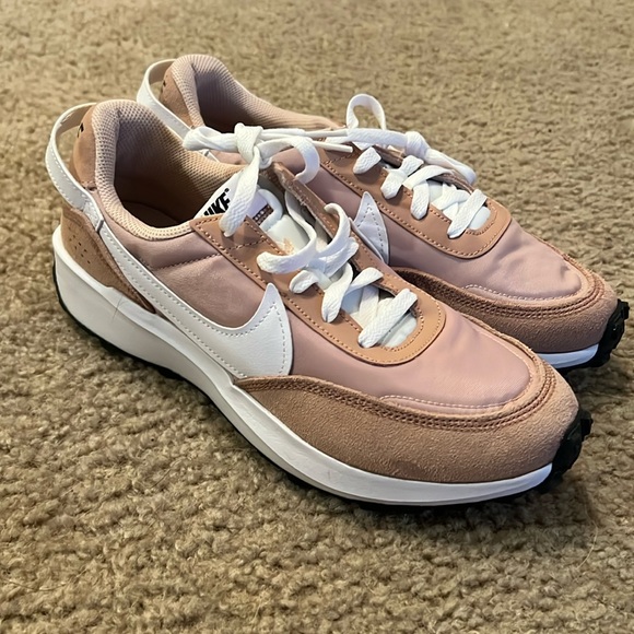 79 Parachute Beige Tailwind 79 Beige Shoes Nike Waffle Debut W